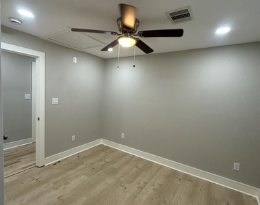 8223 Wallis Street - Photo Thumbnail 17