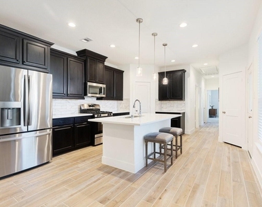 10122 Crescendo Way - Photo Thumbnail 6