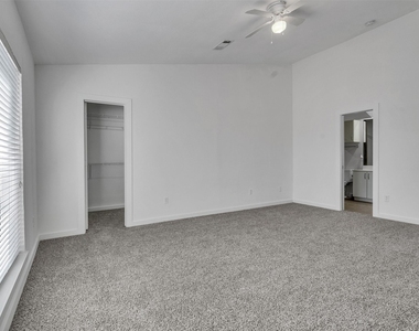 6935 Yellowstone Way Drive - Photo Thumbnail 29