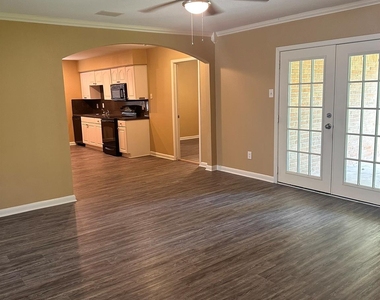 5830 Effingham Drive - Photo Thumbnail 3