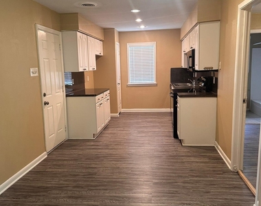 5830 Effingham Drive - Photo Thumbnail 7