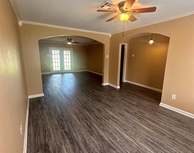 5830 Effingham Drive - Photo Thumbnail 15