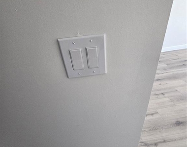 650 Island Way - Photo Thumbnail 13