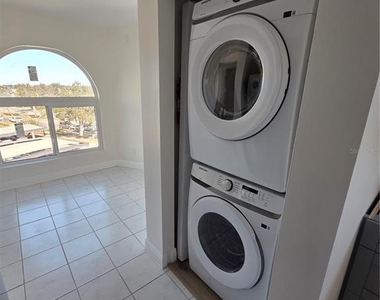 650 Island Way - Photo Thumbnail 10