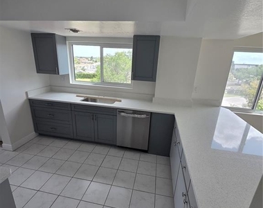 650 Island Way - Photo Thumbnail 2