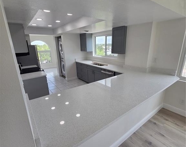 650 Island Way - Photo Thumbnail 6