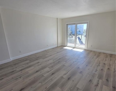650 Island Way - Photo Thumbnail 14