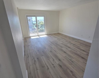 650 Island Way - Photo Thumbnail 8