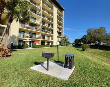 650 Island Way - Photo Thumbnail 23