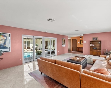 1191 87th Avenue N - Photo Thumbnail 12