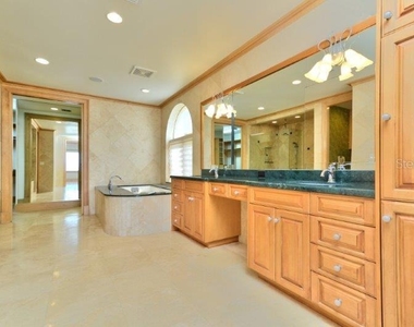 220 Gulf Boulevard - Photo Thumbnail 11