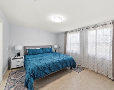 204 44th Avenue - Photo Thumbnail 13