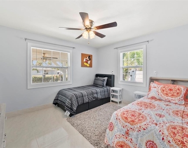 204 44th Avenue - Photo Thumbnail 18