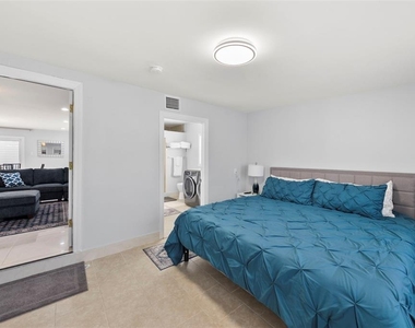204 44th Avenue - Photo Thumbnail 14