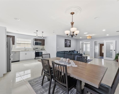 204 44th Avenue - Photo Thumbnail 11