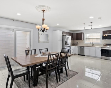 204 44th Avenue - Photo Thumbnail 10