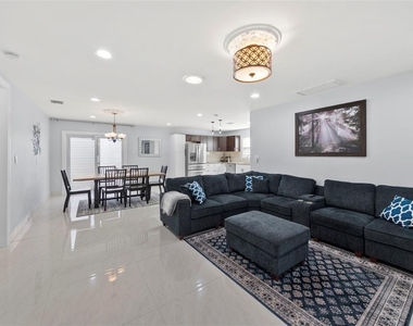 204 44th Avenue - Photo Thumbnail 4
