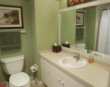 880 Mandalay Avenue - Photo Thumbnail 6