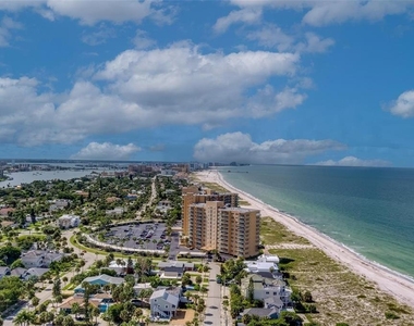 880 Mandalay Avenue - Photo Thumbnail 23
