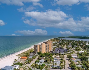880 Mandalay Avenue - Photo Thumbnail 24