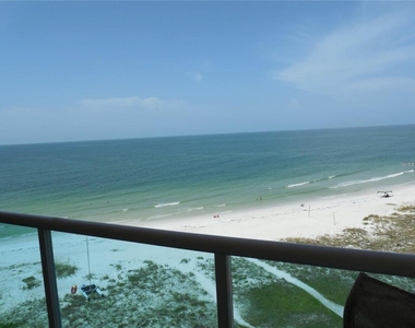 880 Mandalay Avenue - Photo Thumbnail 5