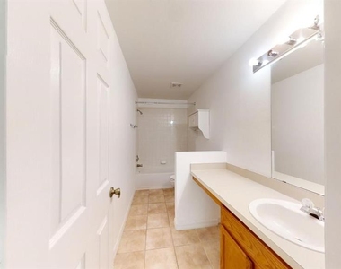 4121 Winding River Way - Photo Thumbnail 9