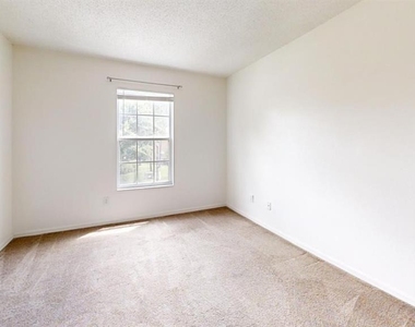 4121 Winding River Way - Photo Thumbnail 20