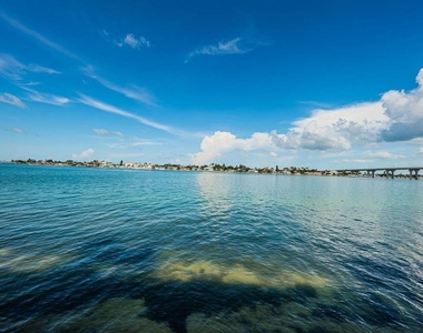 6083 Bahia Del Mar Circle - Photo Thumbnail 3