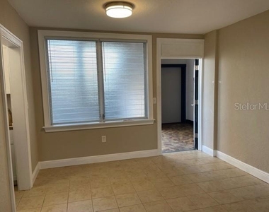 200 N Betty Lane - Photo Thumbnail 4