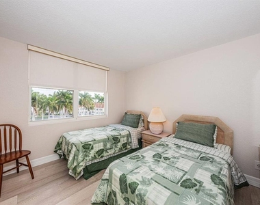 6061 Bahia Del Mar Circle - Photo Thumbnail 11