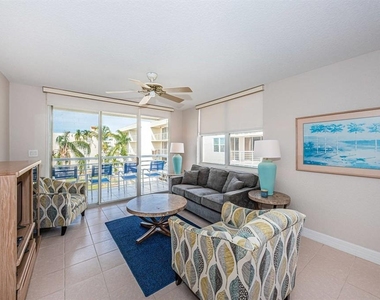 6061 Bahia Del Mar Circle - Photo Thumbnail 6