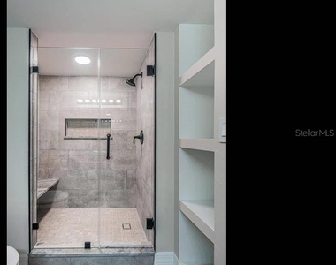 6061 Bahia Del Mar Circle - Photo Thumbnail 13