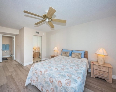 6061 Bahia Del Mar Circle - Photo Thumbnail 10