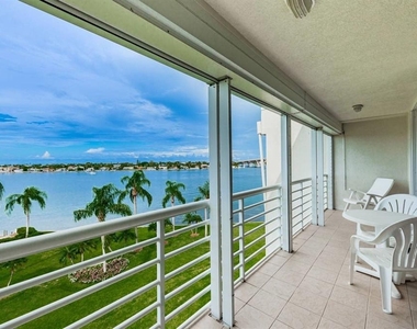 6001 Bahia Del Mar Circle - Photo Thumbnail 19