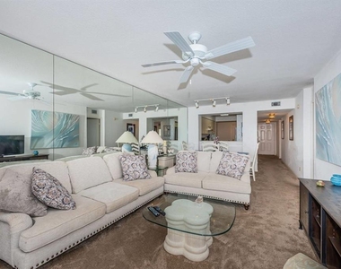 6001 Bahia Del Mar Circle - Photo Thumbnail 10