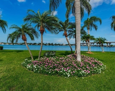 6001 Bahia Del Mar Circle - Photo Thumbnail 24