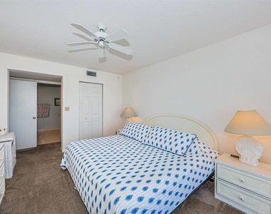 6001 Bahia Del Mar Circle - Photo Thumbnail 15
