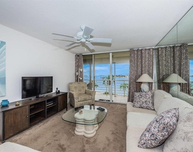 6001 Bahia Del Mar Circle - Photo Thumbnail 9