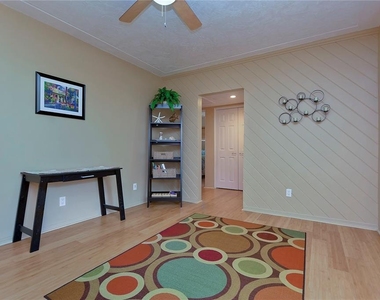 5850 24th Avenue S - Photo Thumbnail 3