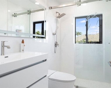 2710 Hibiscus Drive W - Photo Thumbnail 38