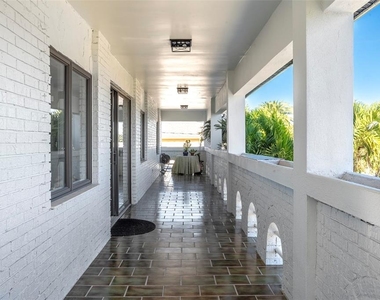 2710 Hibiscus Drive W - Photo Thumbnail 19
