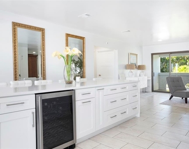 2710 Hibiscus Drive W - Photo Thumbnail 20