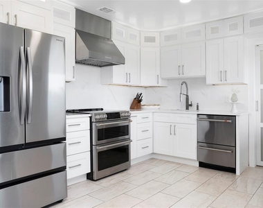 2710 Hibiscus Drive W - Photo Thumbnail 22
