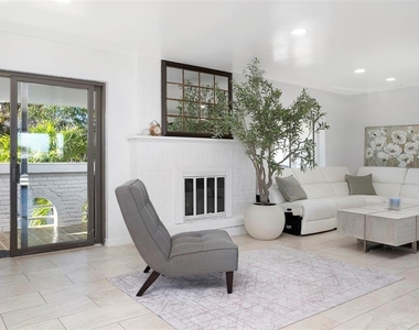 2710 Hibiscus Drive W - Photo Thumbnail 18
