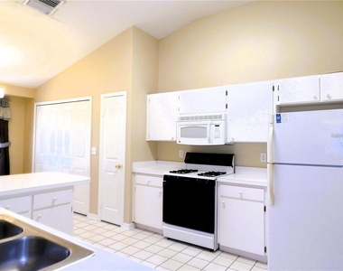 1802 Durkee Place - Photo Thumbnail 3