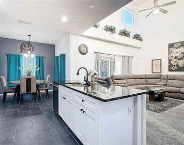 4608 Cumbrian Lakes Drive - Photo Thumbnail 9