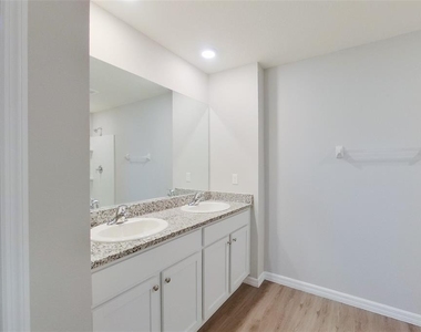 8677 Sw 44th Court - Photo Thumbnail 14