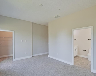 1800 Houston Street - Photo Thumbnail 11