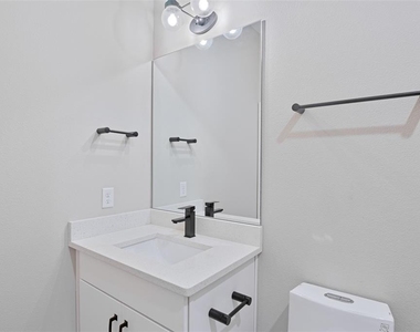 1800 Houston Street - Photo Thumbnail 14