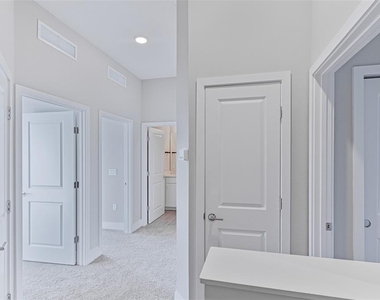1800 Houston Street - Photo Thumbnail 10
